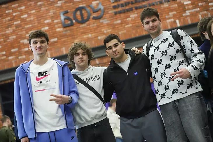 «Маркет вакансий» в&nbsp;БФУ им.&nbsp;И.&nbsp;Канта объединил более 300 студентов и&nbsp;16 предприятий региона |  9