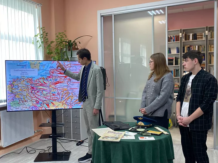 Интерактивное погружение в историю: студенты БФУ рассказывают о героическом авиаполке «Нормандия-Неман» |  3