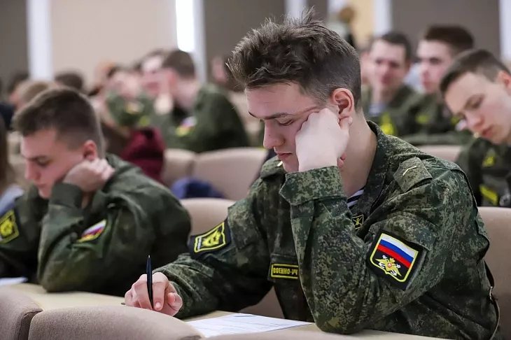 Студенты БФУ им. И. Канта проверили знания истории в олимпиаде «От прошлого к будущему: Защитники Отечества» |  6
