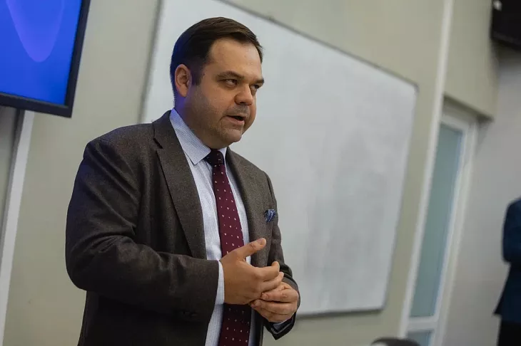 Встреча студентов БФУ с&nbsp;техническим директором ООО «Рэнера-Энертек»: перспективы трудоустройства и&nbsp;научно технического сотрудничества |  2