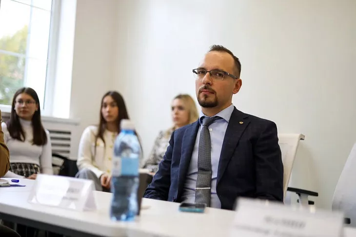Сотрудник МИД России провел лекцию для студентов Института образования и гуманитарных наук  |  3