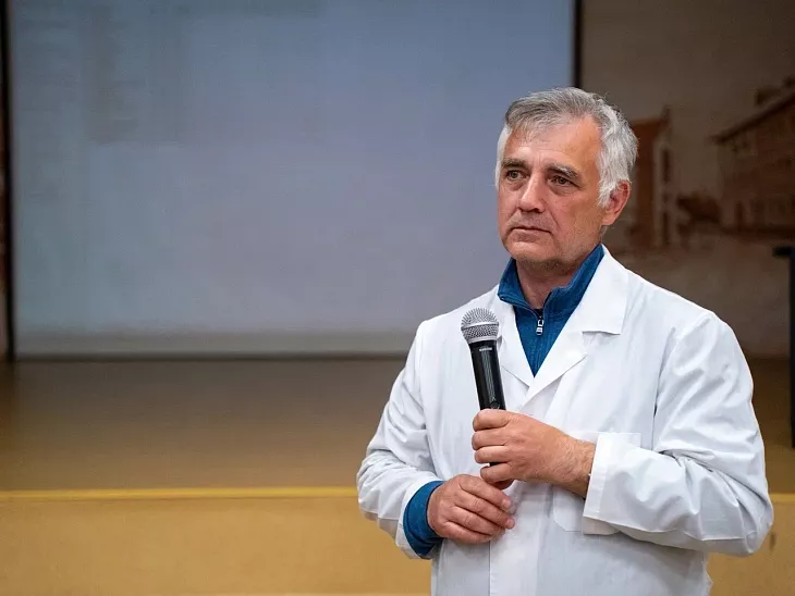 «Игры интеллекта»: студенты-медики БФУ им. И. Канта провели квиз для калининградских школьников |  3