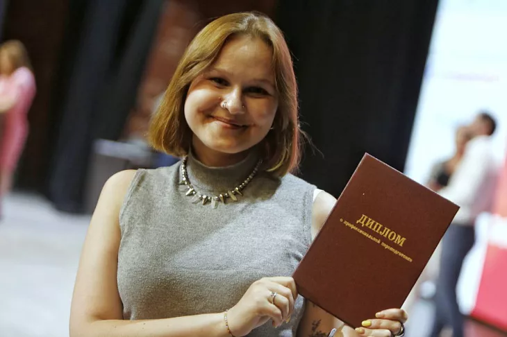 ИИ, 1С, программирование: почти тысяча выпускников БФУ им. И. Канта получили дипломы проекта «Цифровые кафедры» |  8