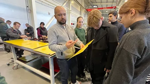 Ученые БФУ организовали экскурсии для школьников по заводам «Автотор» и «Ампертекс»