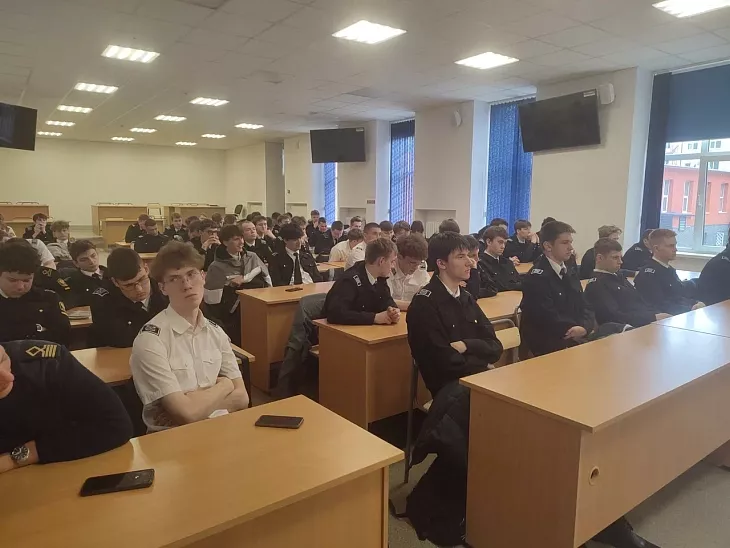 Специалисты Координационного центра БФУ провели открытый диалог для&nbsp;курсантов БГА |  2