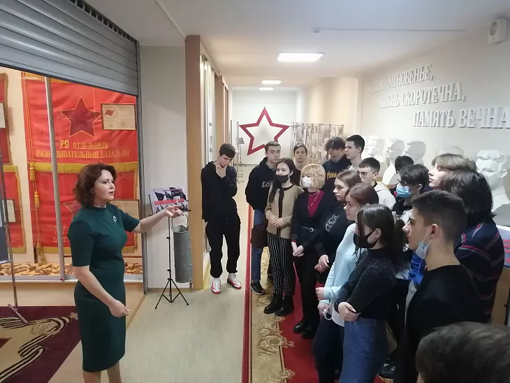 Студенты Университетского колледжа посетили музей 11-ой гвардейской общевойсковой Краснознаменной армии |  4