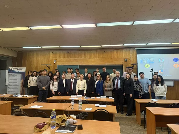 Эксперт БФУ им.&nbsp;И&nbsp; Канта  приняла участие в&nbsp;стратсессии по&nbsp;ценностным аспектам развития системы высшего педагогического образования |  2