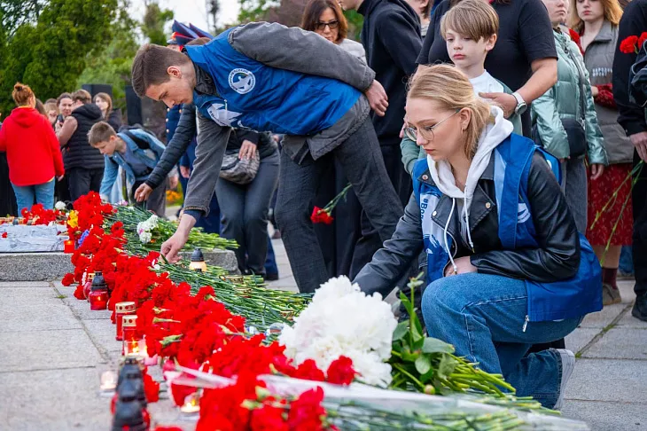 В Калининградской области зажгли «Свечи памяти», отдавая дань подвигу героев |  3