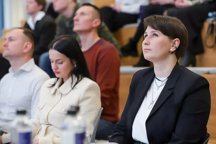 Роботы для&nbsp;снега, экокожа из&nbsp;грибов и&nbsp;софт для&nbsp;сбора мусора: в&nbsp;БФУ назвали топ-10 экостартапов |  4