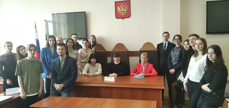 В Высшей школе права провели занятие в формате учебного суда |  2