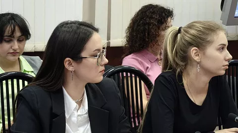 Открытый диалог: будущие юристы обсудили вопросы противодействия правонарушениям с сотрудником региональной прокуратуры