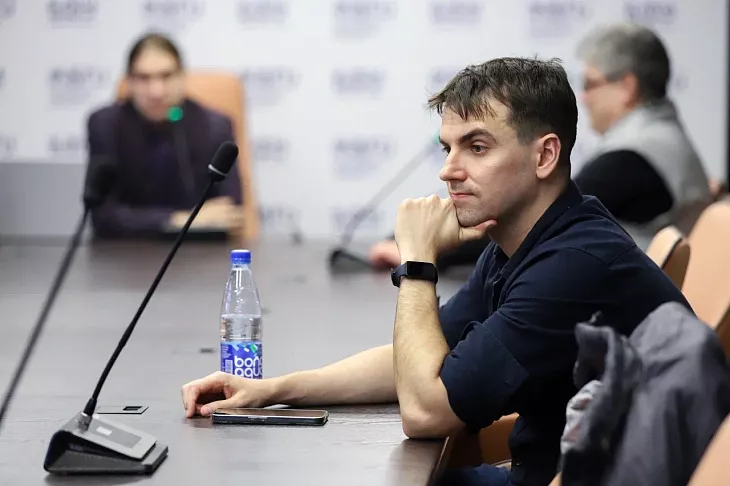 БФУ им. И. Канта встречает «второго Стивена Хокинга»: Виталий Вертоградов делится открытиями о черных дырах |  3