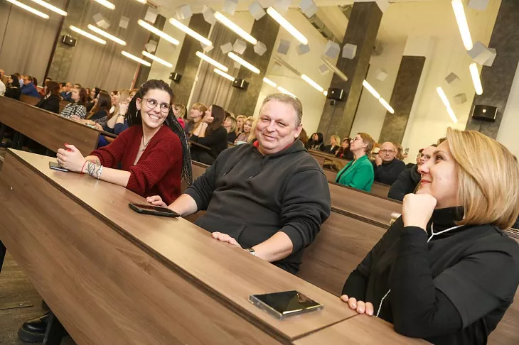 В БФУ вручили дипломы выпускникам программы профессиональной переподготовки «Экскурсоведение» |  11