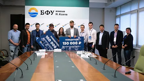 Роевой интеллект, сила мысли и диагностика ССЗ: В БФУ поощрили молодых ученых с НЕЙРОпроектами
