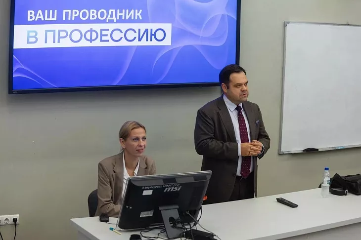 Встреча студентов БФУ с&nbsp;техническим директором ООО «Рэнера-Энертек»: перспективы трудоустройства и&nbsp;научно технического сотрудничества |  1