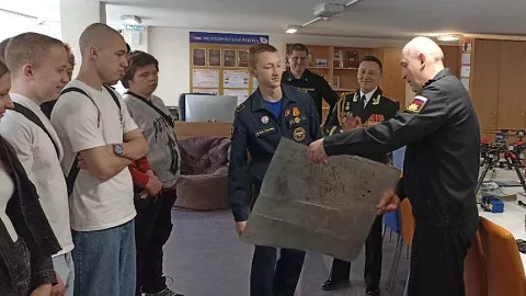 Студенты Университетского колледжа БФУ им. И. Канта передали ВУЦ уникальную карту времен Великой Отечественной войны