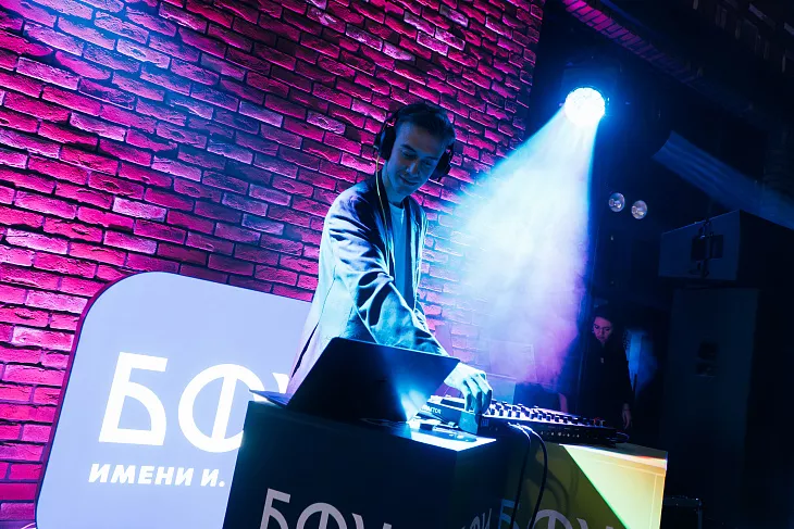 В БФУ им.&nbsp;И.&nbsp;Канта состоялся бал для&nbsp;волонтеров и&nbsp;наставников |  7