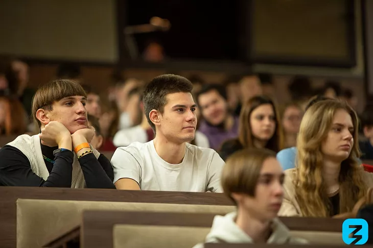 Будь профи: как&nbsp;составить резюме и&nbsp;начать свое дело, рассказали студентам спикеры форума Российского общества «Знание» |  9