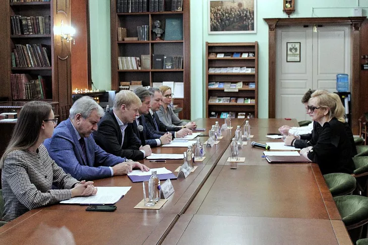 В БФУ прошло первое заседание попечительского совета Института управления и территориального развития |  3