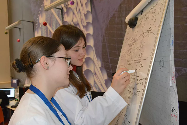 В БФУ им. И. Канта прошел Второй междисциплинарный хакатон «Biotech» |  9