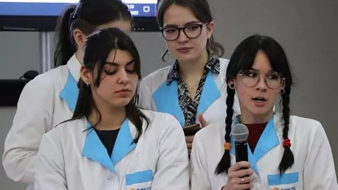 Студенты Медицинского колледжа БФУ провели санитарно-просветительскую работу с&nbsp;калининградскими школьниками 