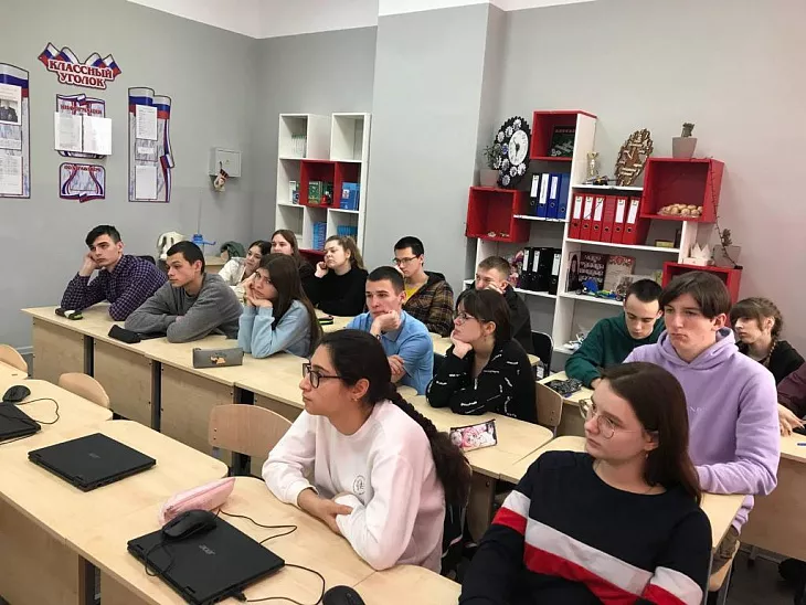 Преподаватели Высшей школы гостеприимства провели профориентационные встречи с абитуриентами Калининграда и области  |  1