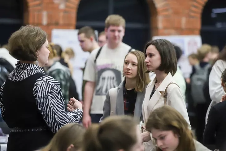 «Маркет вакансий» в&nbsp;БФУ им.&nbsp;И.&nbsp;Канта объединил более 300 студентов и&nbsp;16 предприятий региона |  2