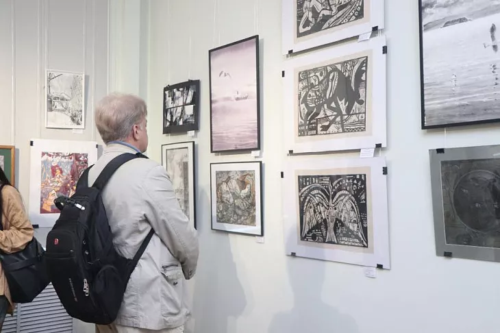 Профессор БФУ стал лауреатом I степени на выставке-конкурсе «Арт-Владивосток» |  4