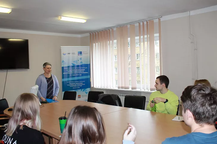 Студенты БФУ встретились с&nbsp;исполнительным директором Ассоциации муниципальных образований региона   |  2