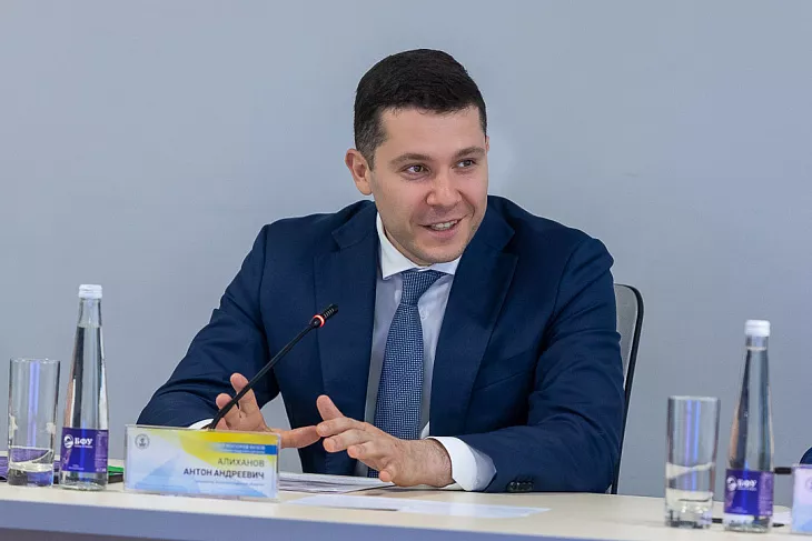 Руководители ведущих вузов региона обсудили меры поддержки студентов |  1