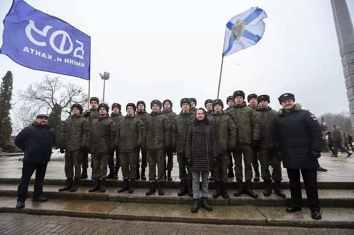 Студенты и&nbsp;преподаватели БФУ им.&nbsp;И.&nbsp;Канта возложили цветы к&nbsp;мемориалу 1200 воинам-гвардейцам |  4