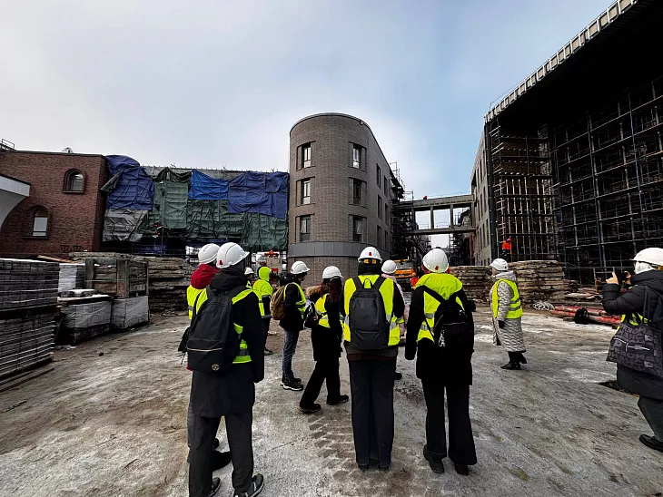 Студенты-физики БФУ им. И. Канта посетили стройку нового кампуса |  1