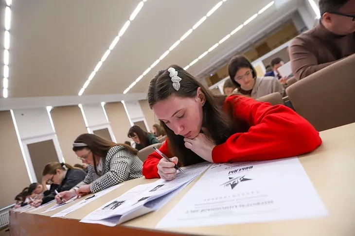 «Диктант Победы» в&nbsp;БФУ им.&nbsp;И.&nbsp;Канта собрал более двухсот участников |  13