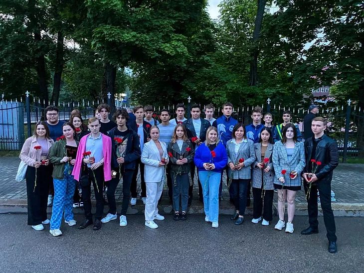 Сотрудники и студенты БФУ почтили память жертв Великой Отечественной войны |  1