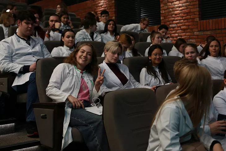 В БФУ им. И. Канта отметили День белого халата |  9