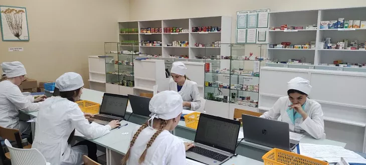 Студенты Медицинского колледжа проходят демоэкзамен по фармацевтике |  1