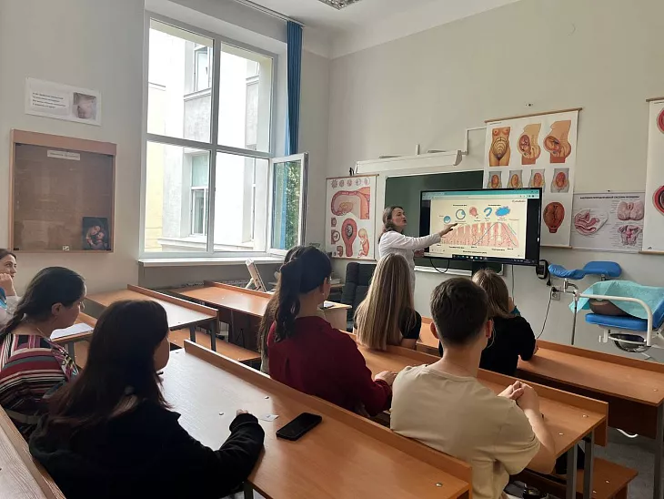 Навыки для жизни: медицинские мастер-классы прошли для школьников Калининграда |  1