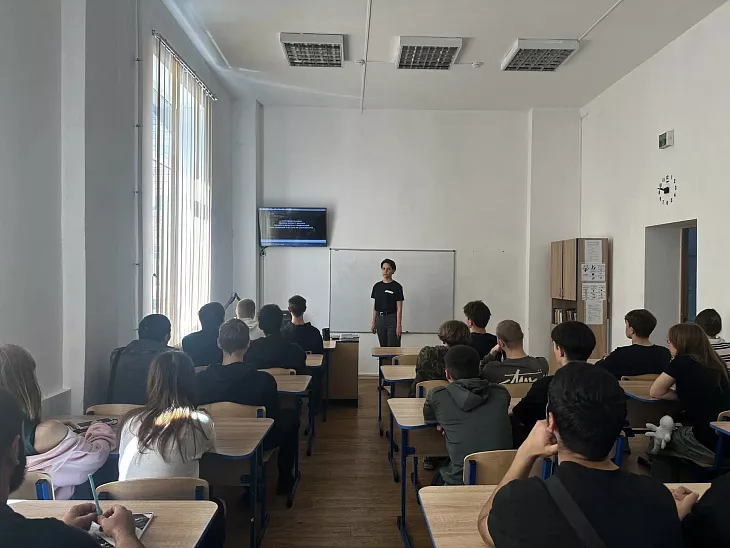 Эксперт Координационного центра БФУ провел занятие по&nbsp;противодействию терроризму для&nbsp;студентов колледжа в&nbsp;Озерске |  1