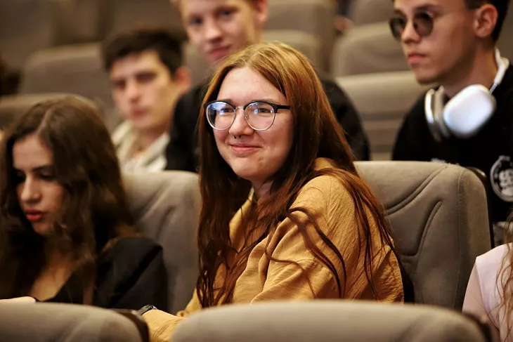 В БФУ стартовала VII Всероссийская Поспеловская конференция «Гибридные и синергетические интеллектуальные системы» (ГИСИС'2024) |  25