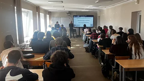 «Ваш личный код безопасности»: студентам БФУ рассказали, как&nbsp;не&nbsp;стать жертвой мошенников и&nbsp;экстремистов