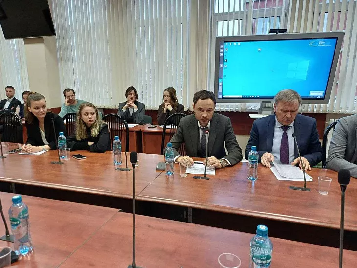 В БФУ им. И. Канта прошел круглый стол «Защита прав и интересов граждан в условиях цифровизации» |  1