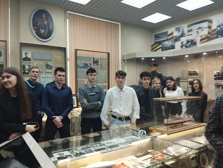 На страже законности: первокурсники БФУ посетили музей Военной прокуратуры Балтийского флота |  2