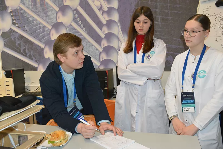 В БФУ им. И. Канта прошел Второй междисциплинарный хакатон «Biotech» |  7