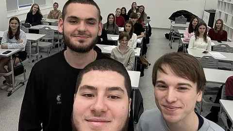 Как не&nbsp;стать спонсором террористов: студенты БФУ провели урок финансовой безопасности для&nbsp;десятиклассников