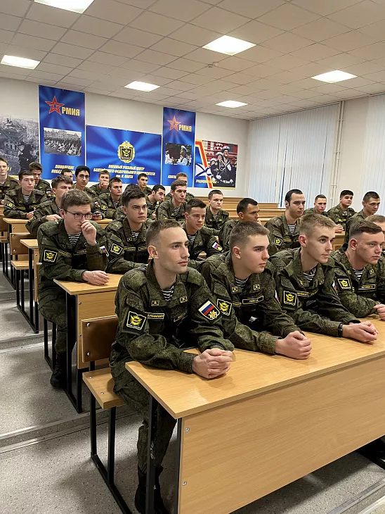 Актуальные вопросы силового противодействия терроризму обсудили студенты БФУ с представителем ОМОНа Росгвардии |  1