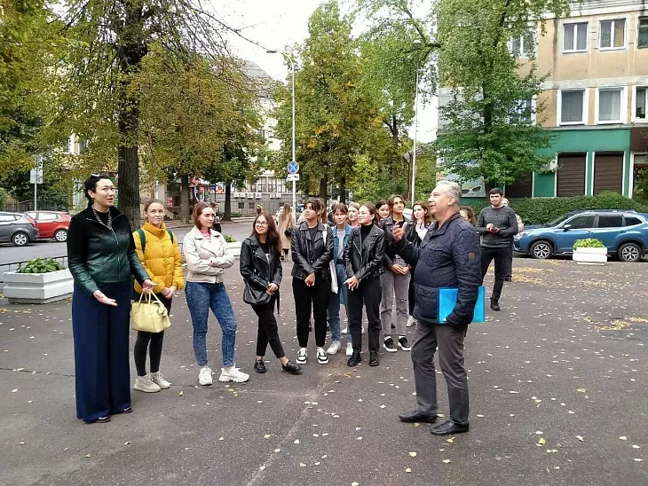 Студенты Медицинского колледжа БФУ посетили музей 11-й гвардейской общевойсковой Краснознаменной армии |  2