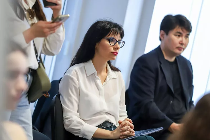 Питч-сессия со стартаперами и кейс-чемпионат со студентами: итоги встречи с экспертами «Индастрикс» |  4