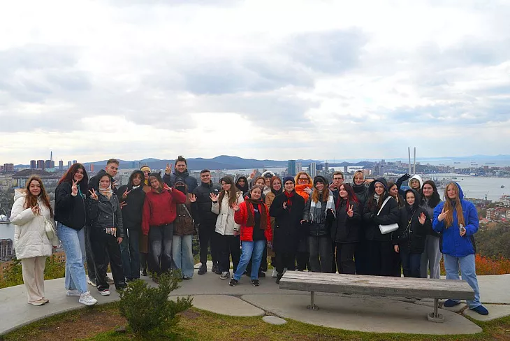 Из Калининграда — на&nbsp;Восток: студенты БФУ им.&nbsp;И.&nbsp;Канта познакомились с&nbsp;развитием Владивостока и&nbsp;приграничного Китая |  2