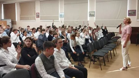 Сотрудники БФУ начали новый цикл профориентационных встреч для школьников