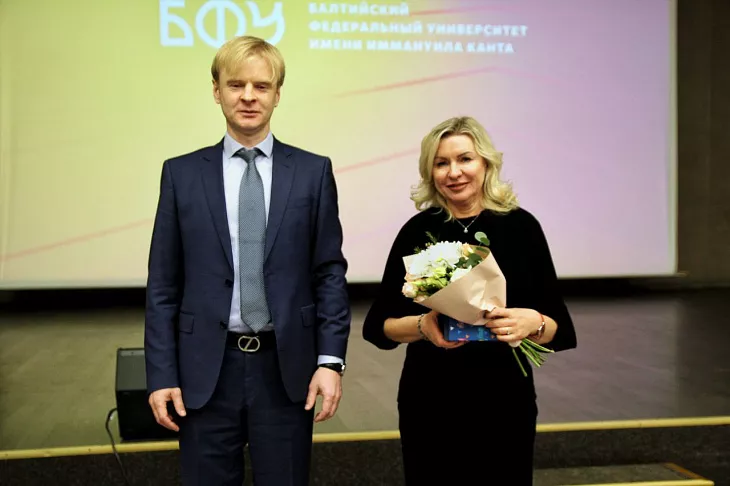 В БФУ поздравили сотрудников и аспирантов, защитивших диссертации на соискание степеней докторов и кандидатов наук |  9